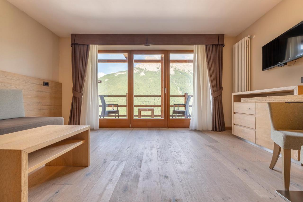 Design & Suite Hotel Ciarnadoi Vigo di Fassa Exteriér fotografie