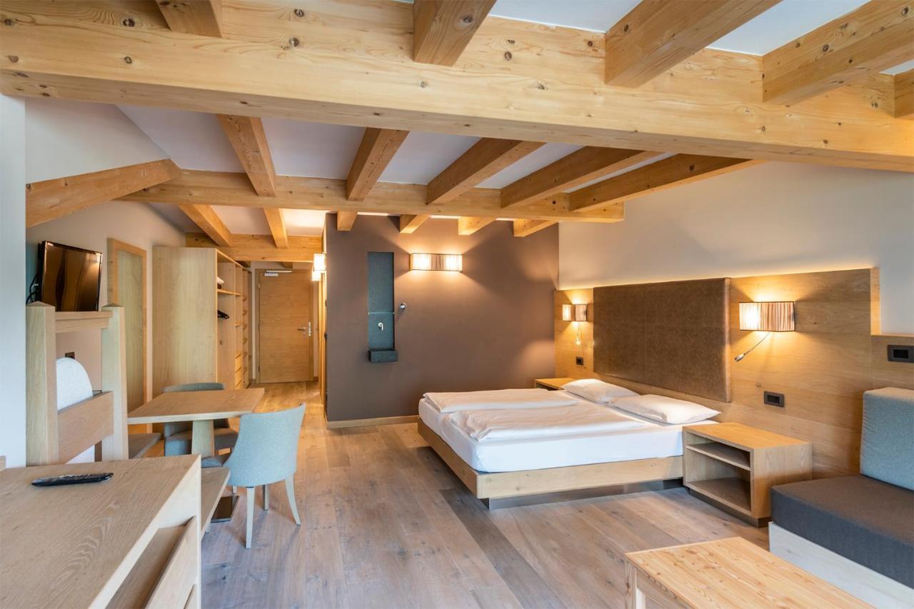 Design & Suite Hotel Ciarnadoi Vigo di Fassa Exteriér fotografie