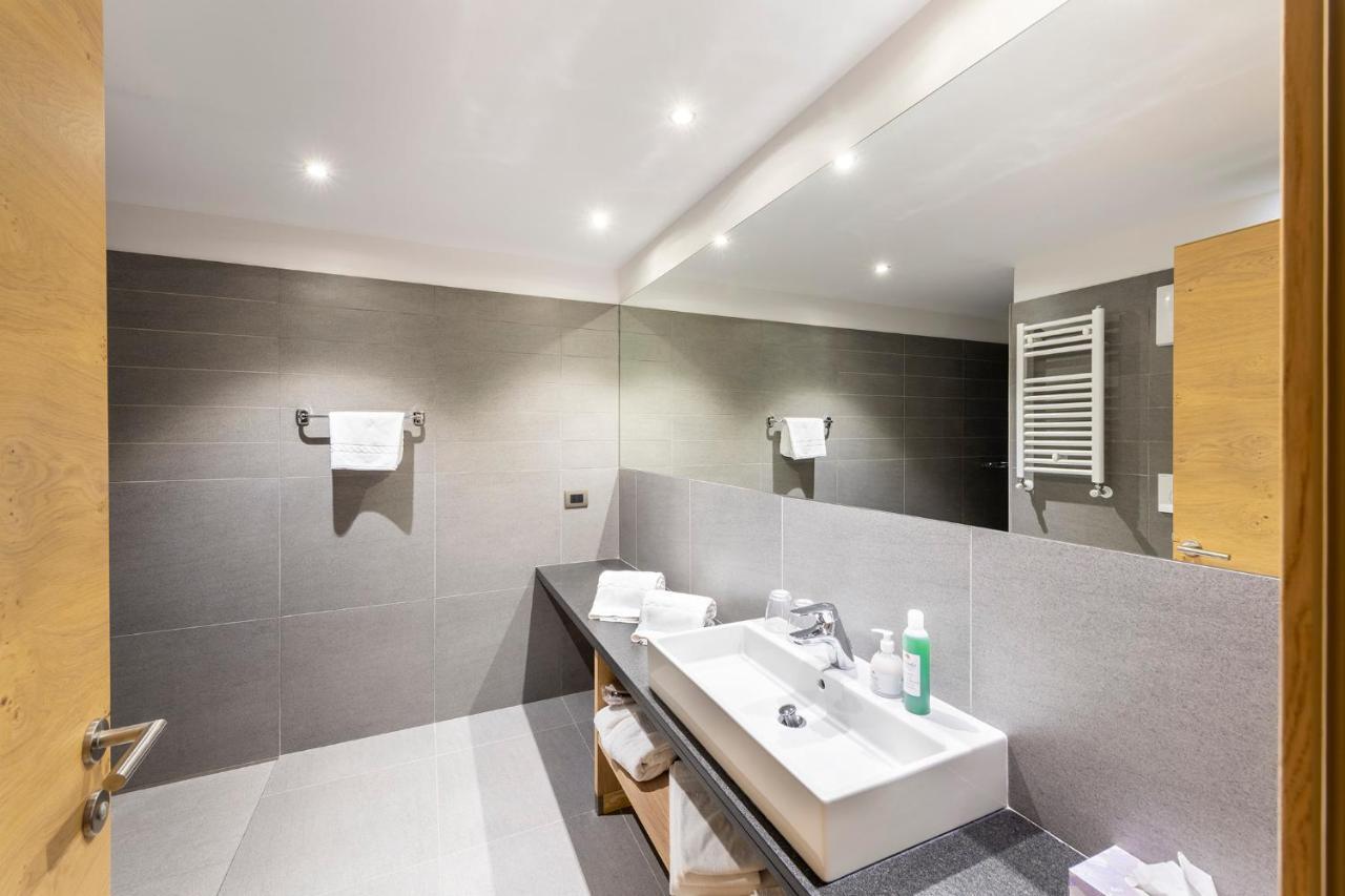 Design & Suite Hotel Ciarnadoi Vigo di Fassa Exteriér fotografie
