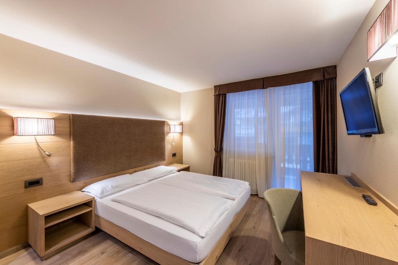 Design & Suite Hotel Ciarnadoi Vigo di Fassa Exteriér fotografie