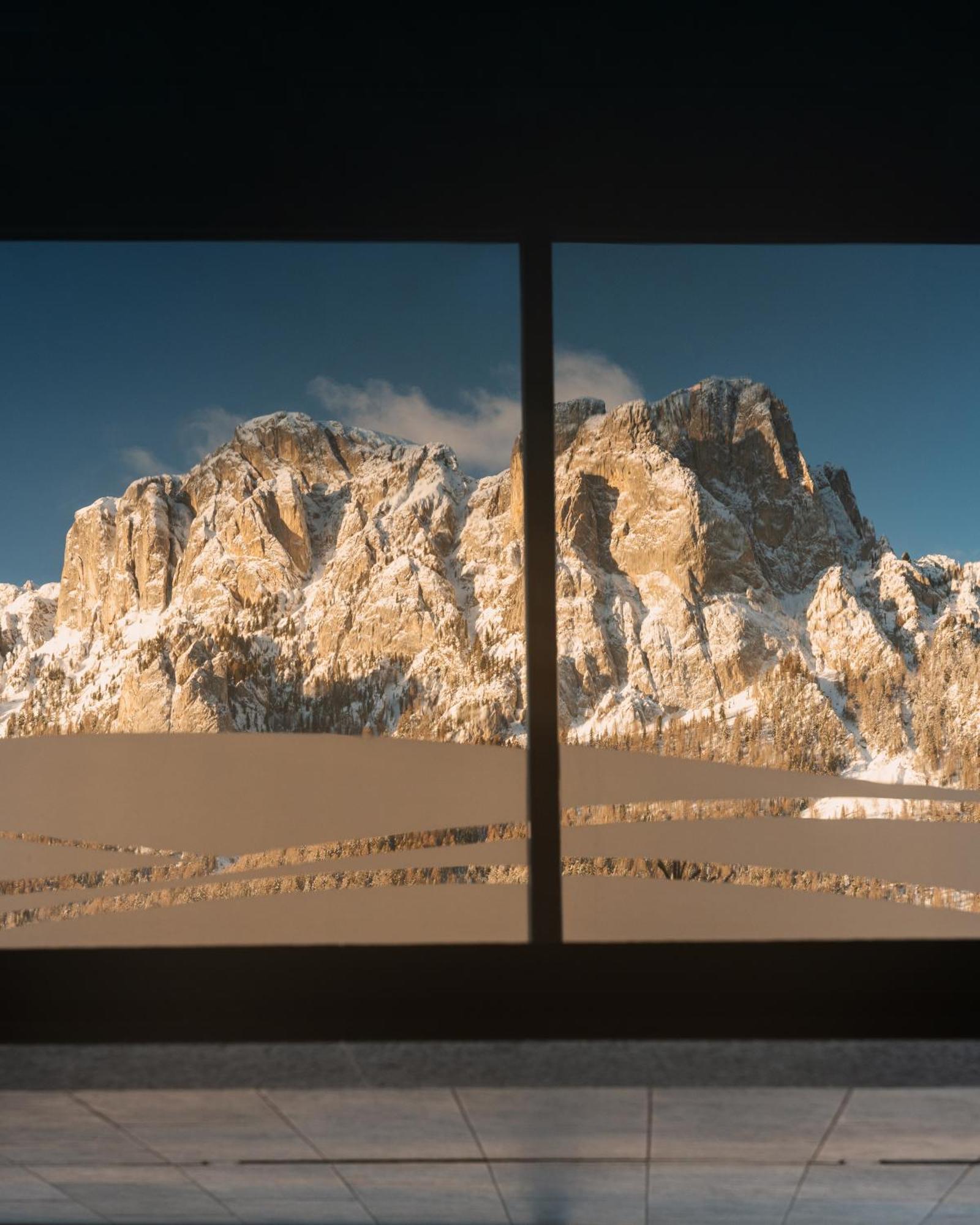 Design & Suite Hotel Ciarnadoi Vigo di Fassa Exteriér fotografie