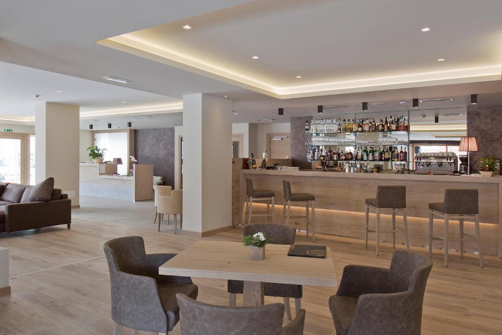 Design & Suite Hotel Ciarnadoi Vigo di Fassa Exteriér fotografie